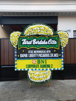 Papan Bunga Duka di Margo Mulyo