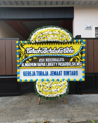 Papan Bunga Duka di Margo Mulyo