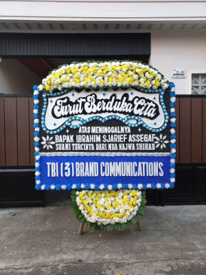 Papan Bunga Duka di Margo Mulyo